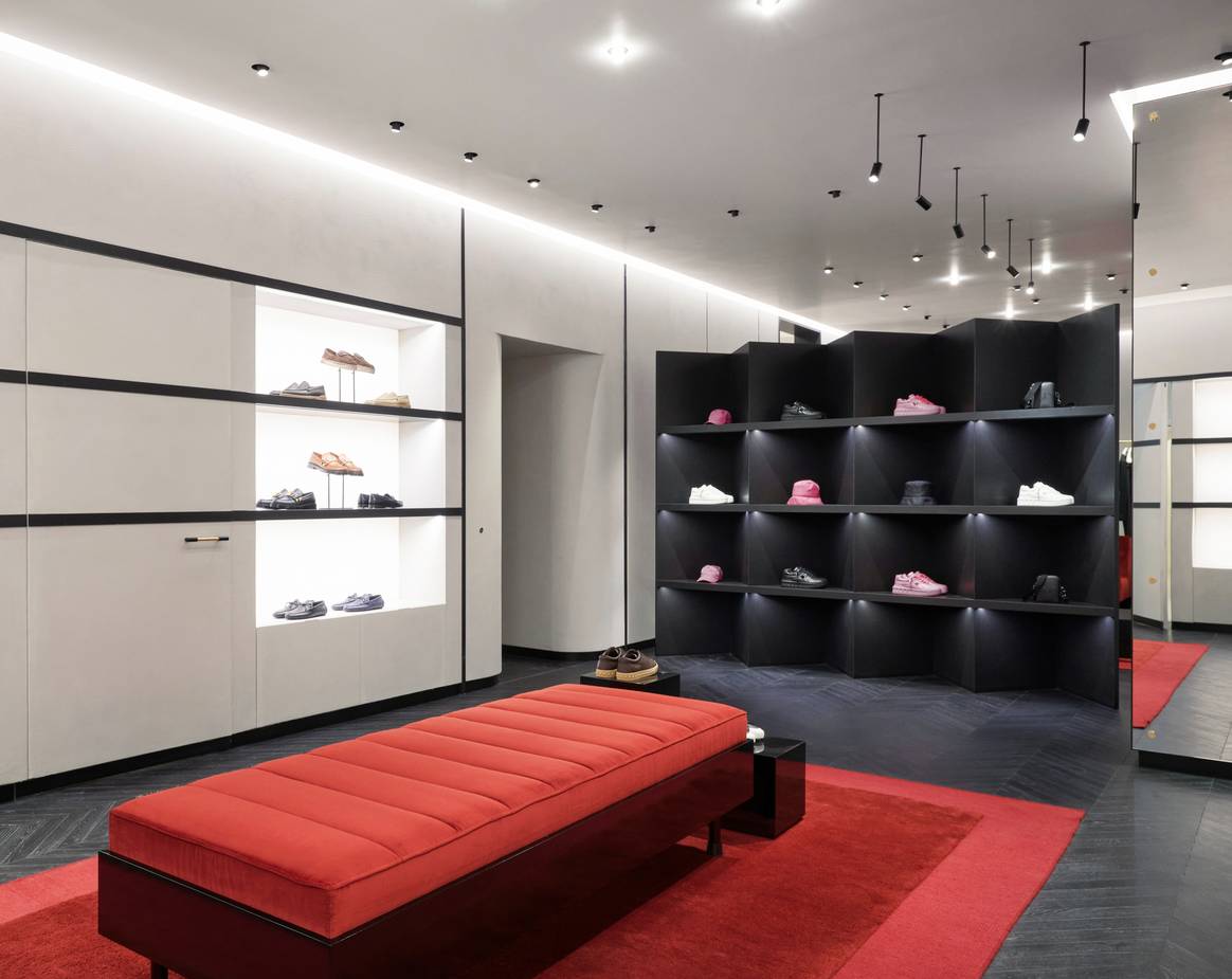 Flagship Valentino à Paris. Courtesy of Valentino.