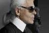 Karl Lagerfeld decorado con la Legión de Honor