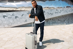 Kylian Mbappé, Lewis Hamilton et Rosé sont les nouvelles égéries de Rimowa 