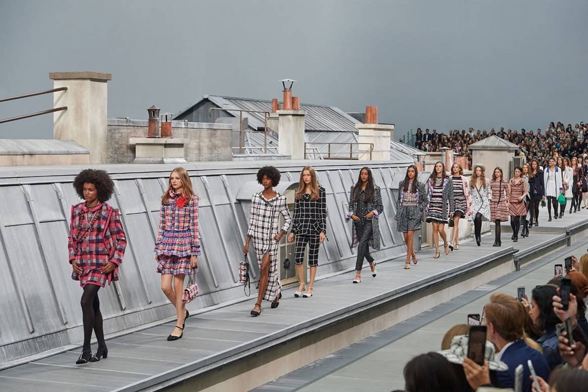 De Leandro Cano a la intrusa en el desfile de Chanel: lo más destacado de la Semana de la Moda de París SS20