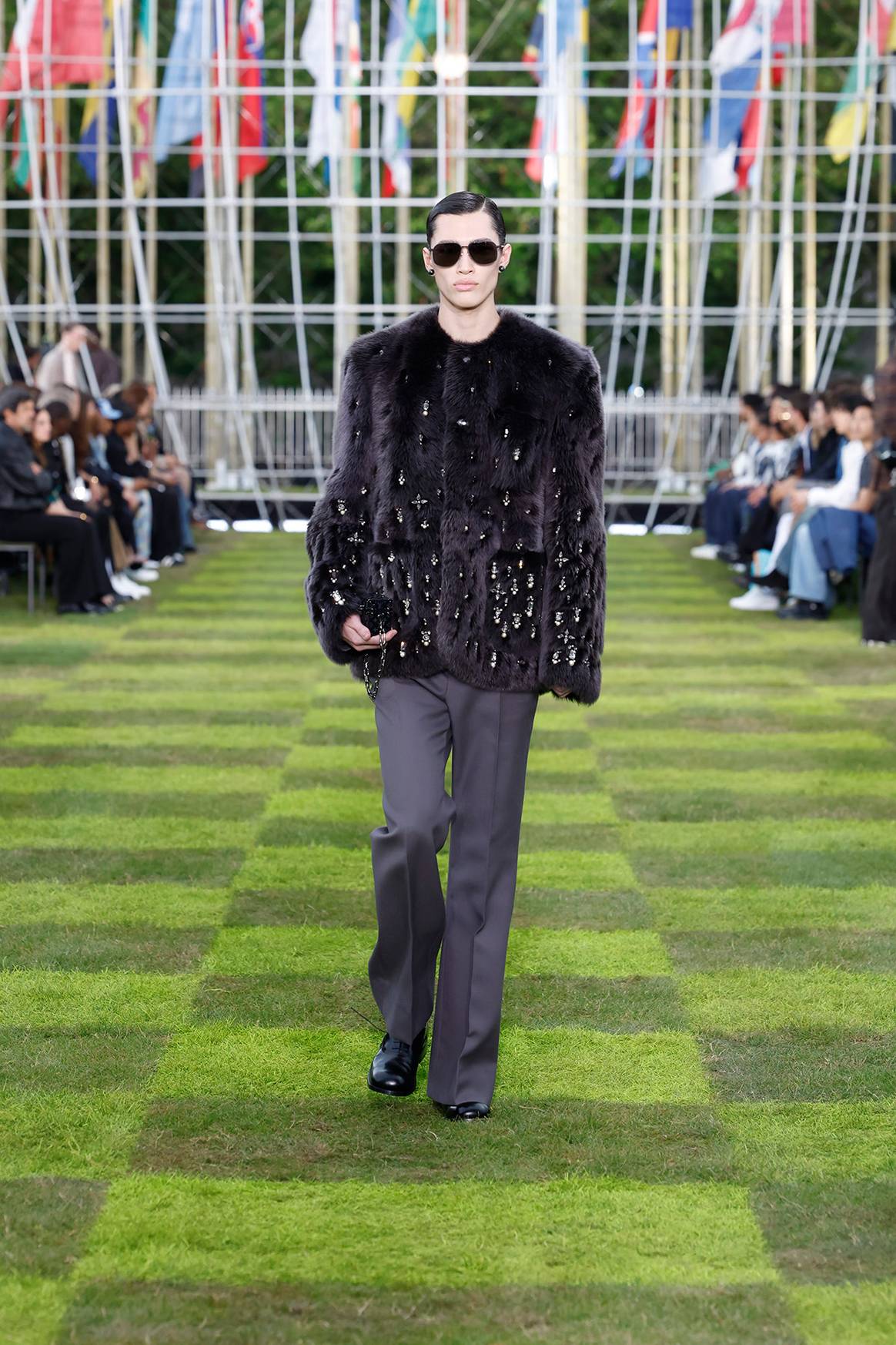 Louis Vuitton, colección moda-hombre para la temporada Primavera/Verano 2025.