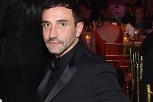 Riccardo Tisci quitte officiellement Givenchy