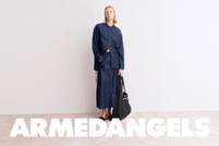 ARMEDANGELS Lente 2026: Radicale reductie in vorm en functie