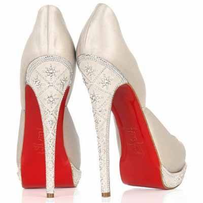 В споре о красной подошве победил Christian Louboutin