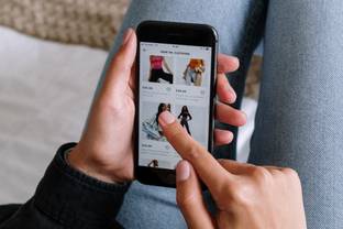 BeCommerce: ‘Belgen spenderen meer online, vooral kleding en schoenen populair’