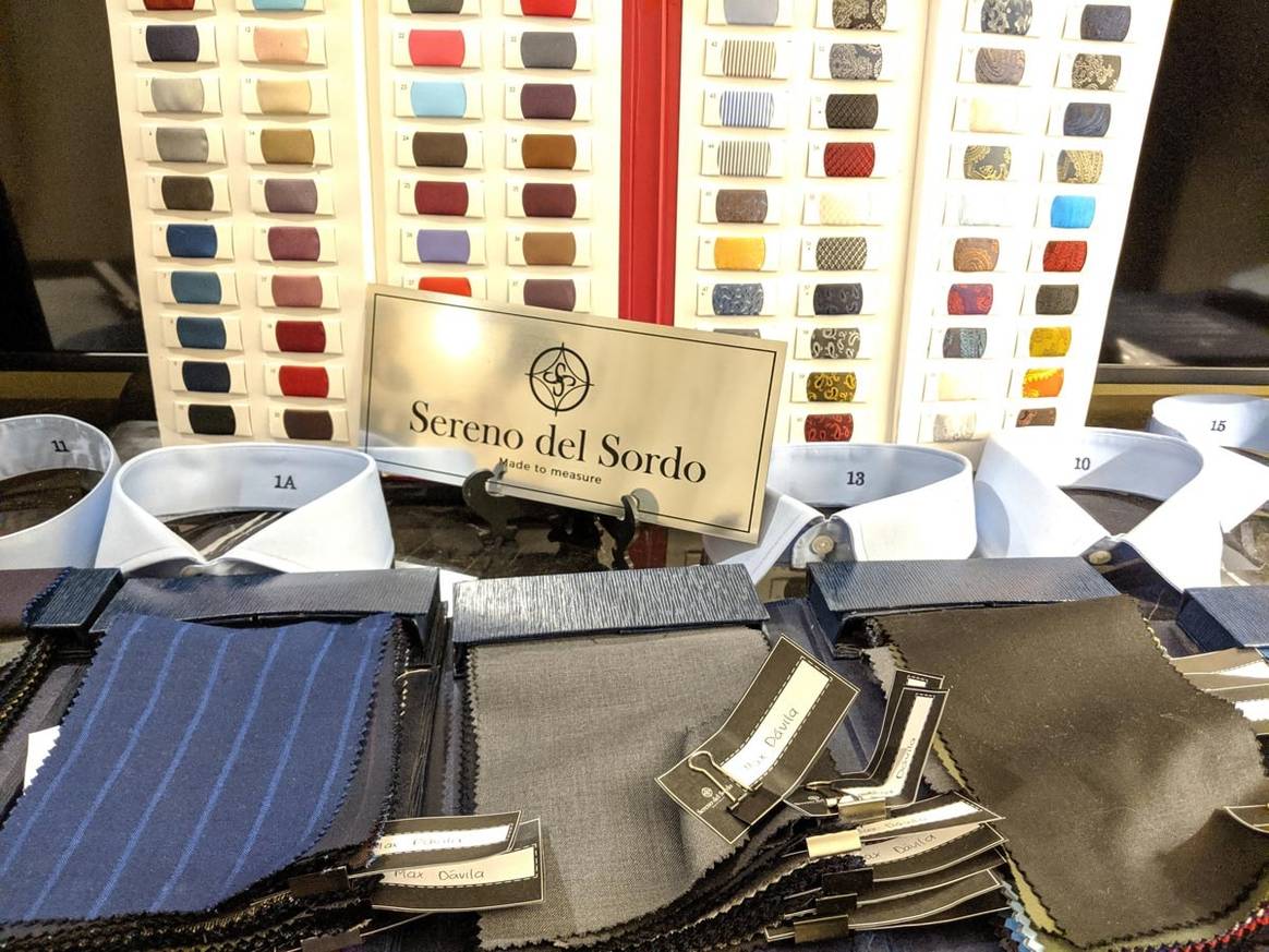 Esta firma crea trajes para hombre pintados a mano