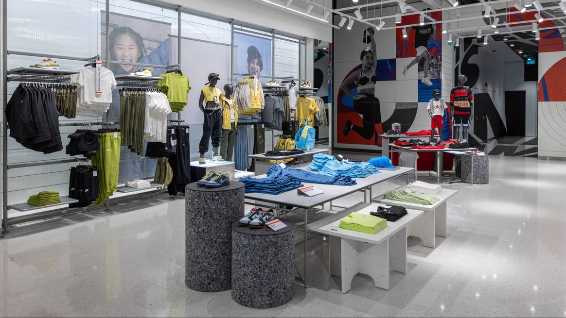 Kidswear-Abteilung im neuen Nike-Store in Singapur