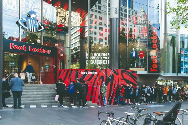 Foot Locker closes 56 stores as it swings to loss in Q1