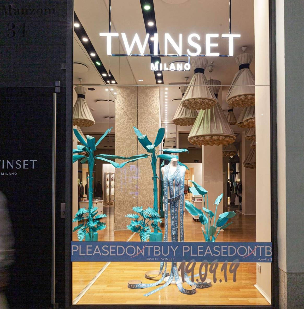 Twinset passe au service de location sous le slogan « Pleasedontbuy »