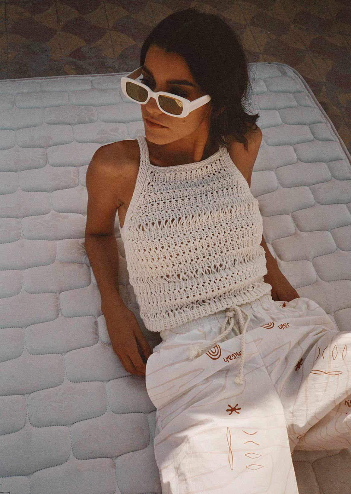 De Josy broek and the Lou gebreide top zijn bestsellers
Nitah, het merk uit Lille. Beeld: Nitah