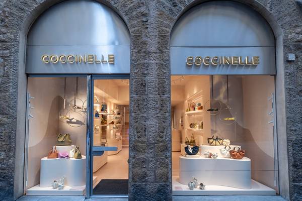 Coccinelle riapre il negozio di Firenze, in via dei Calzaiuoli