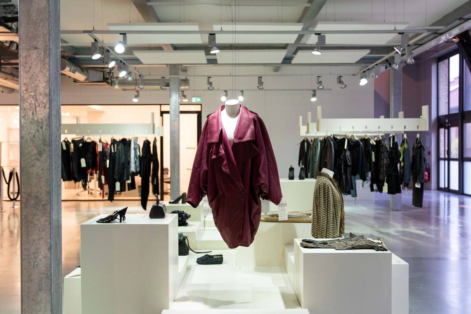 Form Academy: a luxury vintage e-commerce platform's educational initiative