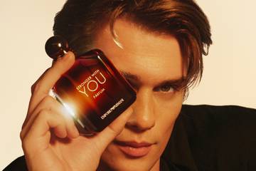 Nicholas Galitzine è il fragrance ambassador di Emporio Armani