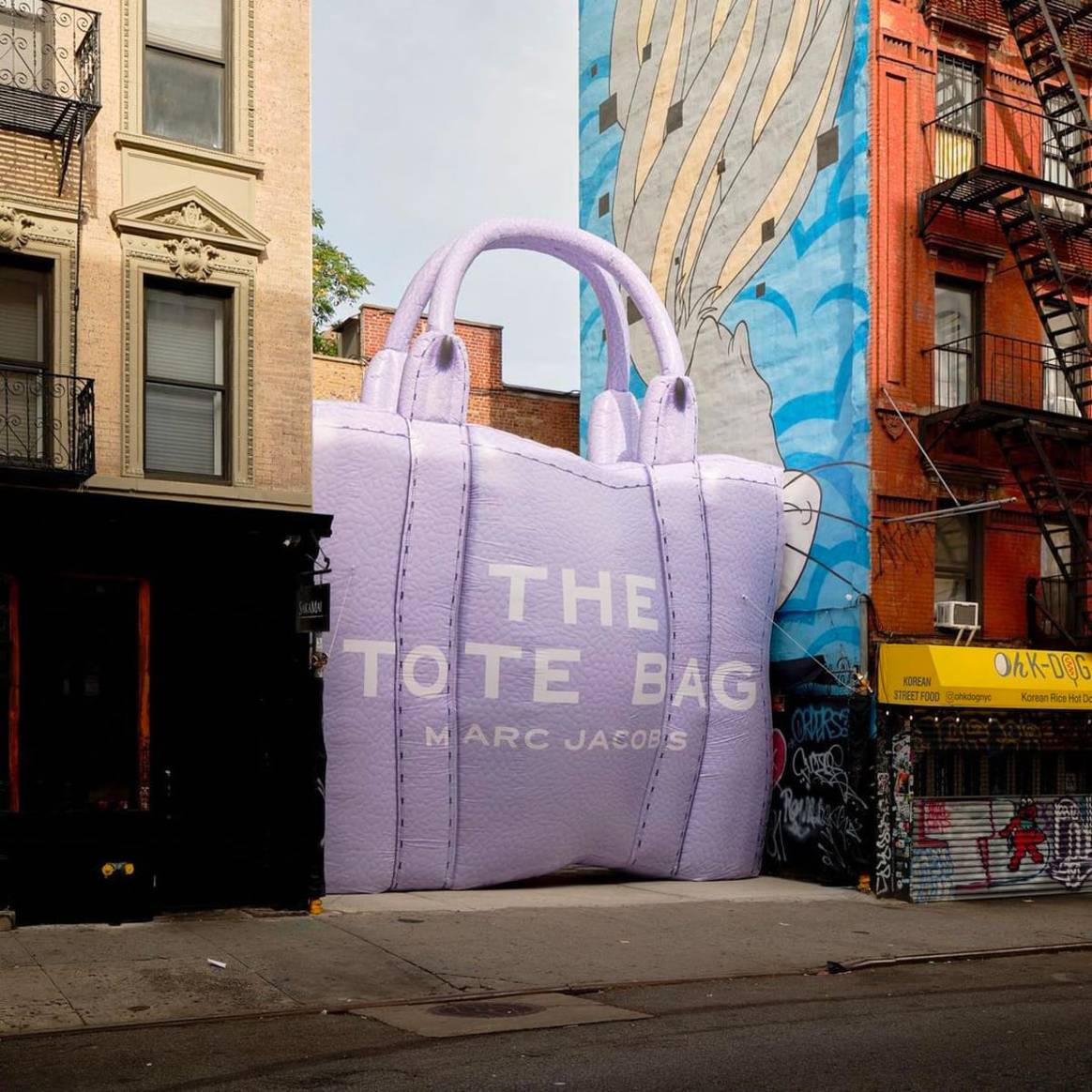 Marc Jacobs The Tote Bag, New York City.