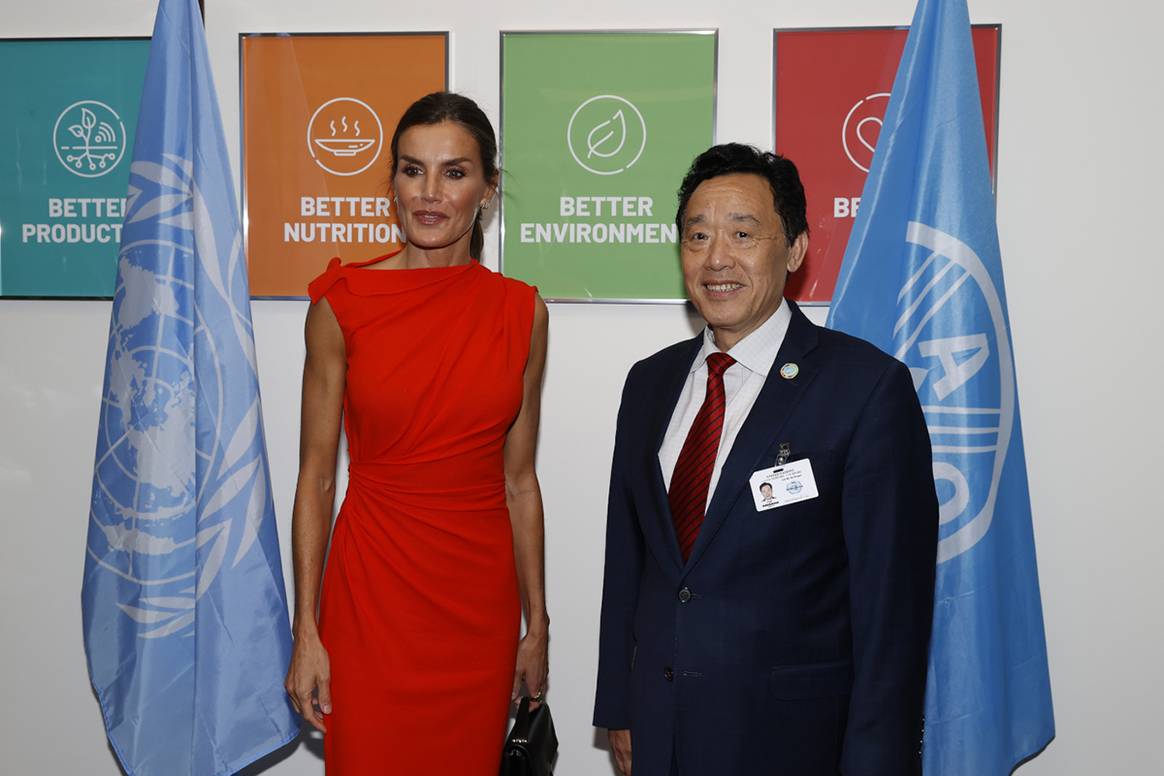 Photo Credits: La reina Letizia de España durante su encuentro con Qu Dongyu, director general de la FAO. Casa de S.M. el Rey, fotografía de cortesía.