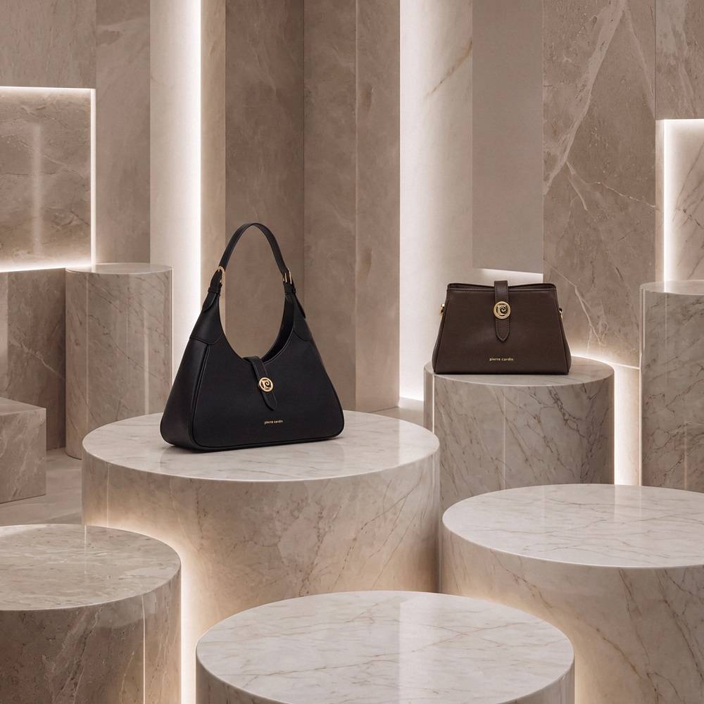 La collezione di borse e accessori