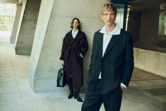 SELECTED stapt met ‘The Executive’ krachtig de herfst in