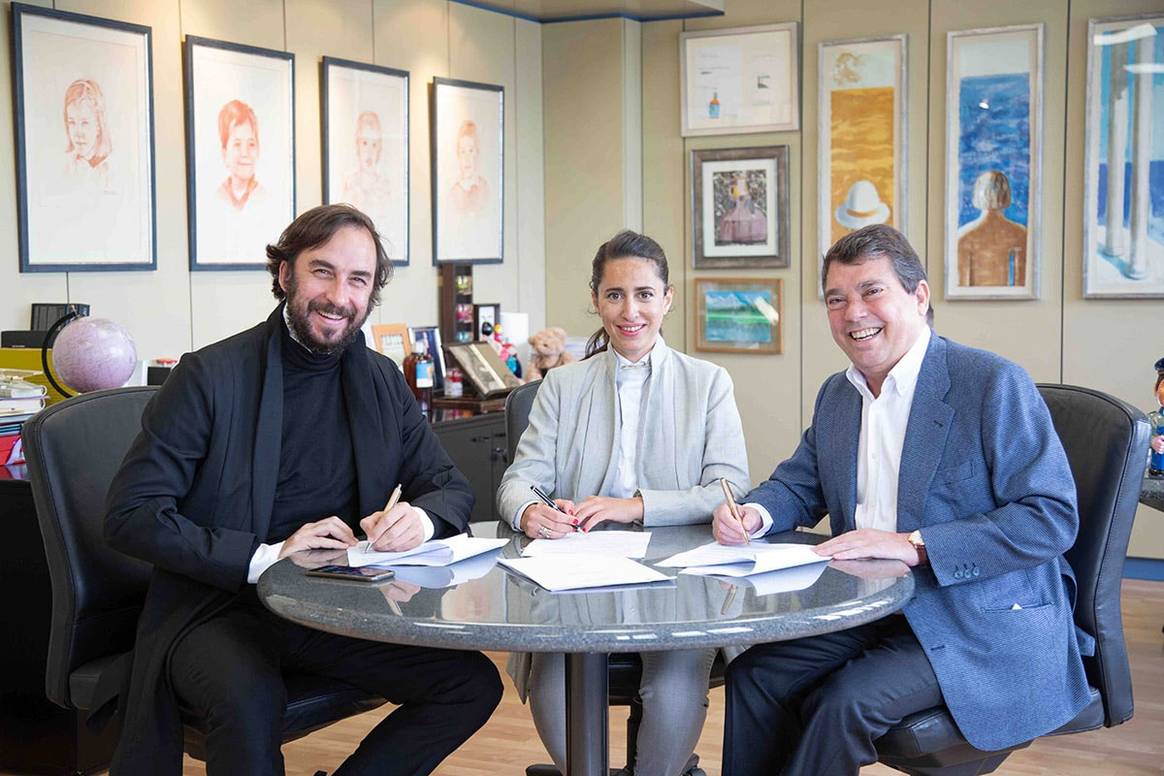 El Grupo Perfumes y Diseño (Delpozo) entra en el capital de Oteyza