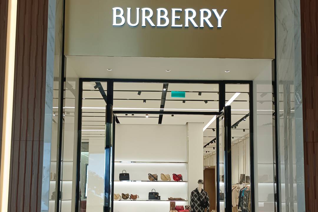 Boutique de Burberry en el centro comercial Jio World Centre, Mumbai