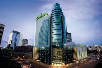 El Corte Inglés pone a la venta Torre Titania por más de 230 millones