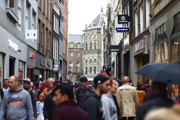 Moderetailers zien omzet dalen met 13,2 procent in eerste kwartaal