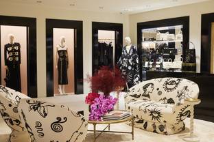 Schiaparelli celebra l’opening da Harrods