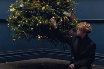Video: Loewe holiday collection