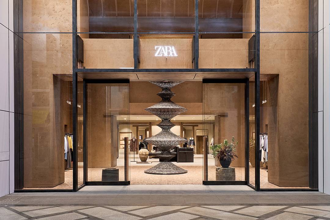 Tienda de Zara en el 1-9-1 Shinsaibashi del distrito Chūō-ku de Osaka (Japón).