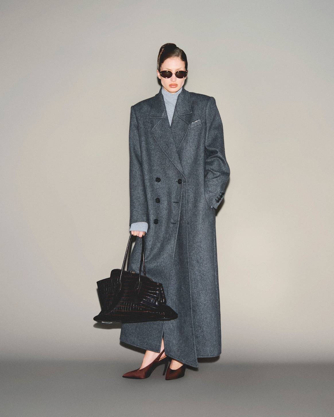 Grey, winter coat, oversized coat, boyfriend coat, at The Attico Resort Women Off Season 2026
