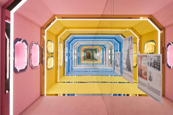 Swarovski porta a Holliwood la mostra Masters of light, 130 years of joy