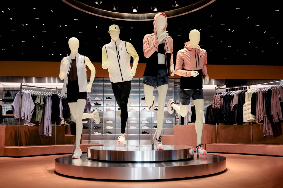 Intérieur du magasin « On » à Paris.