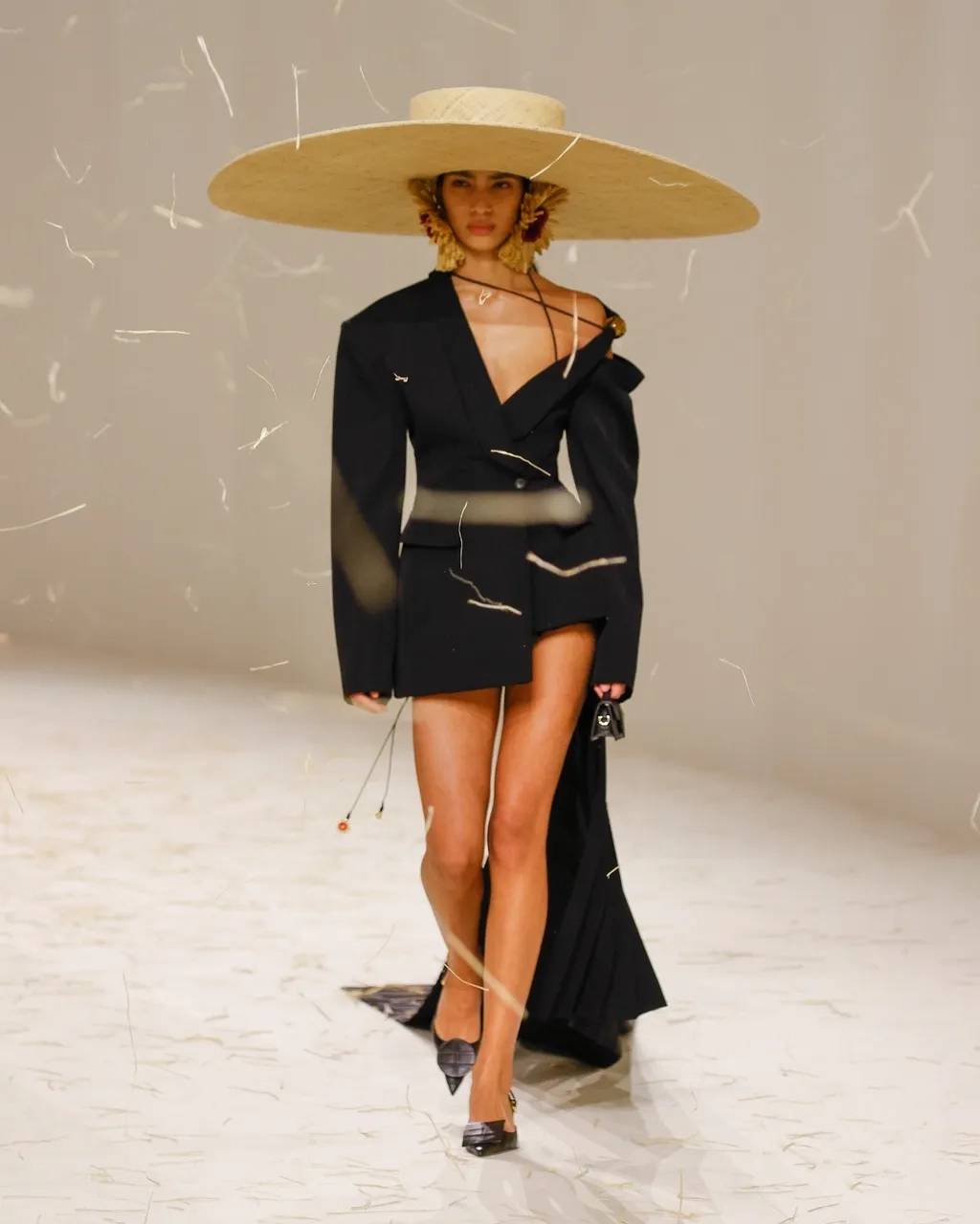 Imagen: Jacquemus SS23 / Catwalk Pictures
