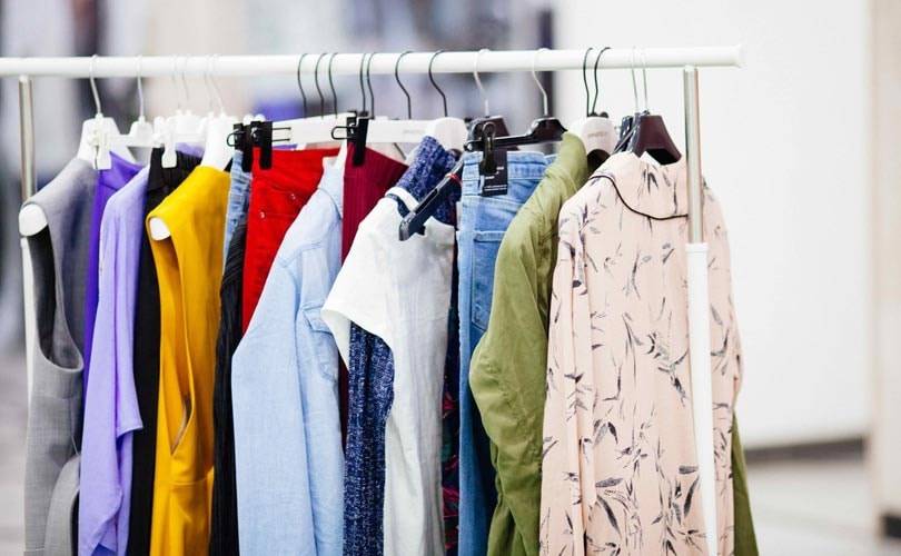 Магазины до сих пор продают прошлогодние летние коллекции - "чтобы не обманывать покупателя"