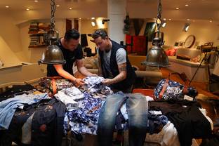 Bekijk de nieuwe SS21 Amsterdenim collectie in samenwerking met Douwe Bob