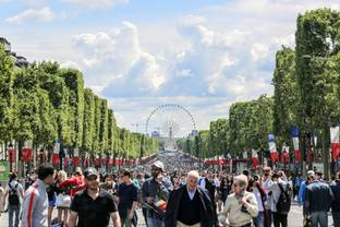 L’avenue des Champs-Élysées, 5ème rue commerçante la plus chère au monde en 2024