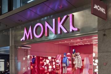  H&M integra il marchio Monki in Weekday e chiude gli store del brand