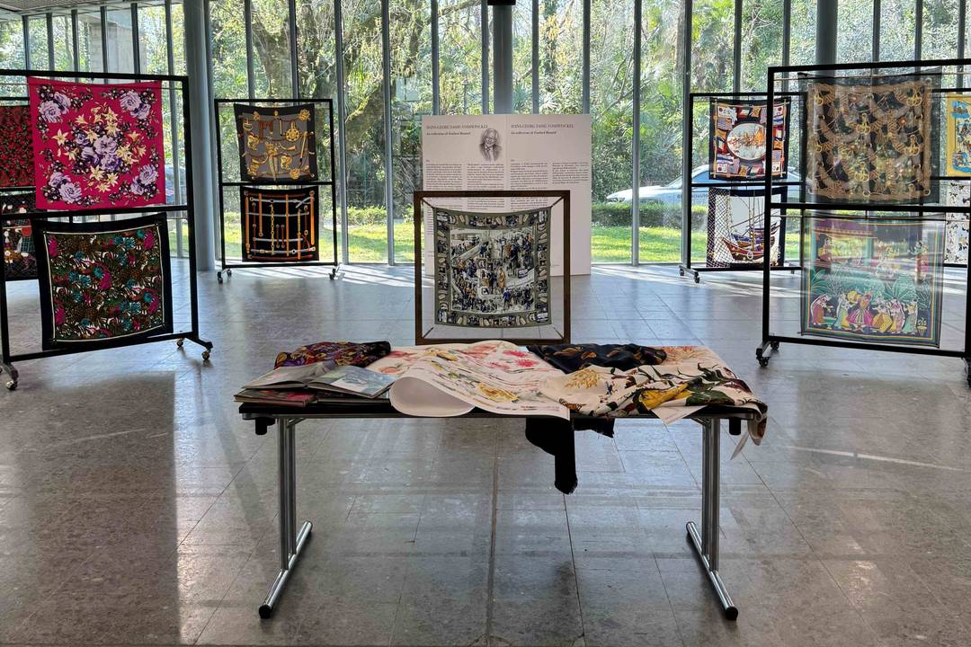 Una selezione di foulard Sasse