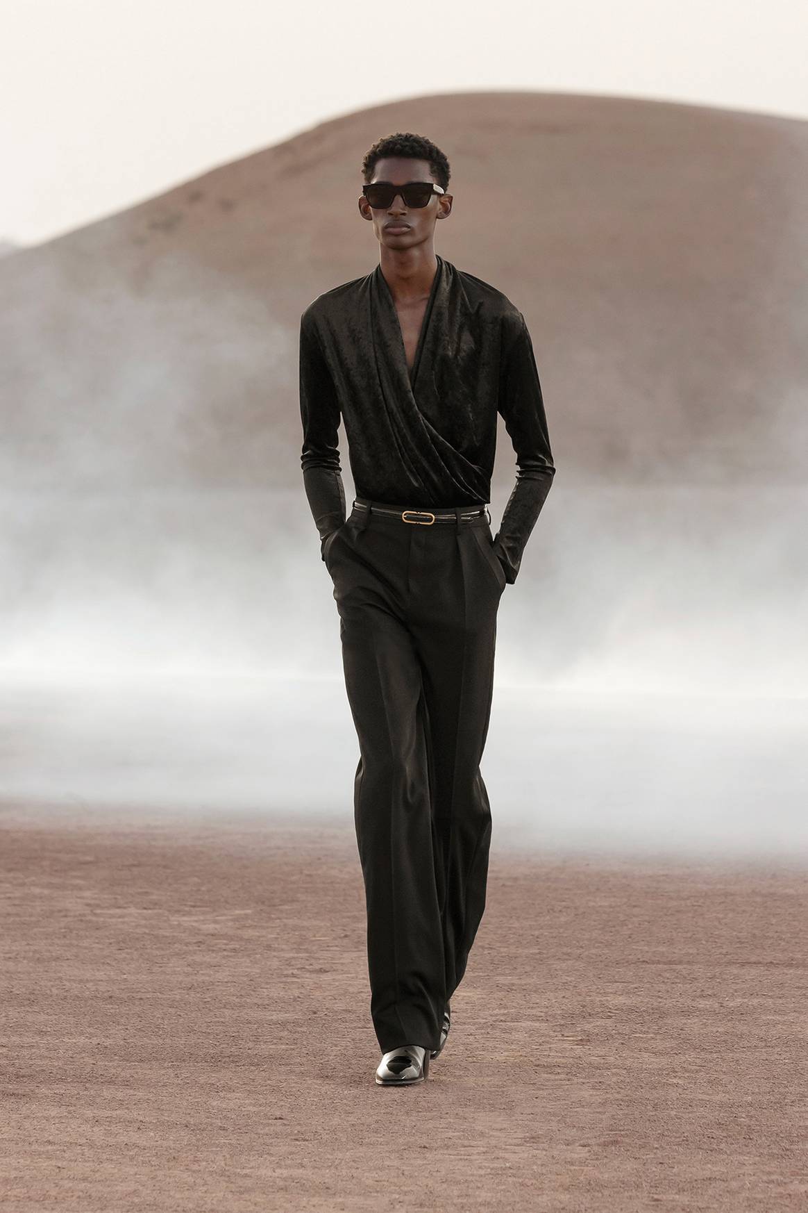 Photo Credits: Saint Laurent, colección masculina para la temporada Primavera/Verano SS23.