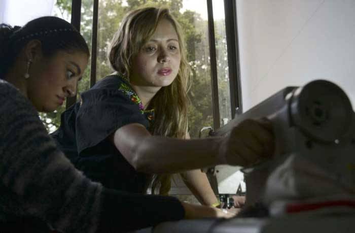 Colombian eco-designer finds beauty in trash