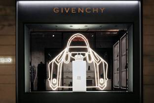 Lvmh: fatturato in calo del 27 per cento nel semestre