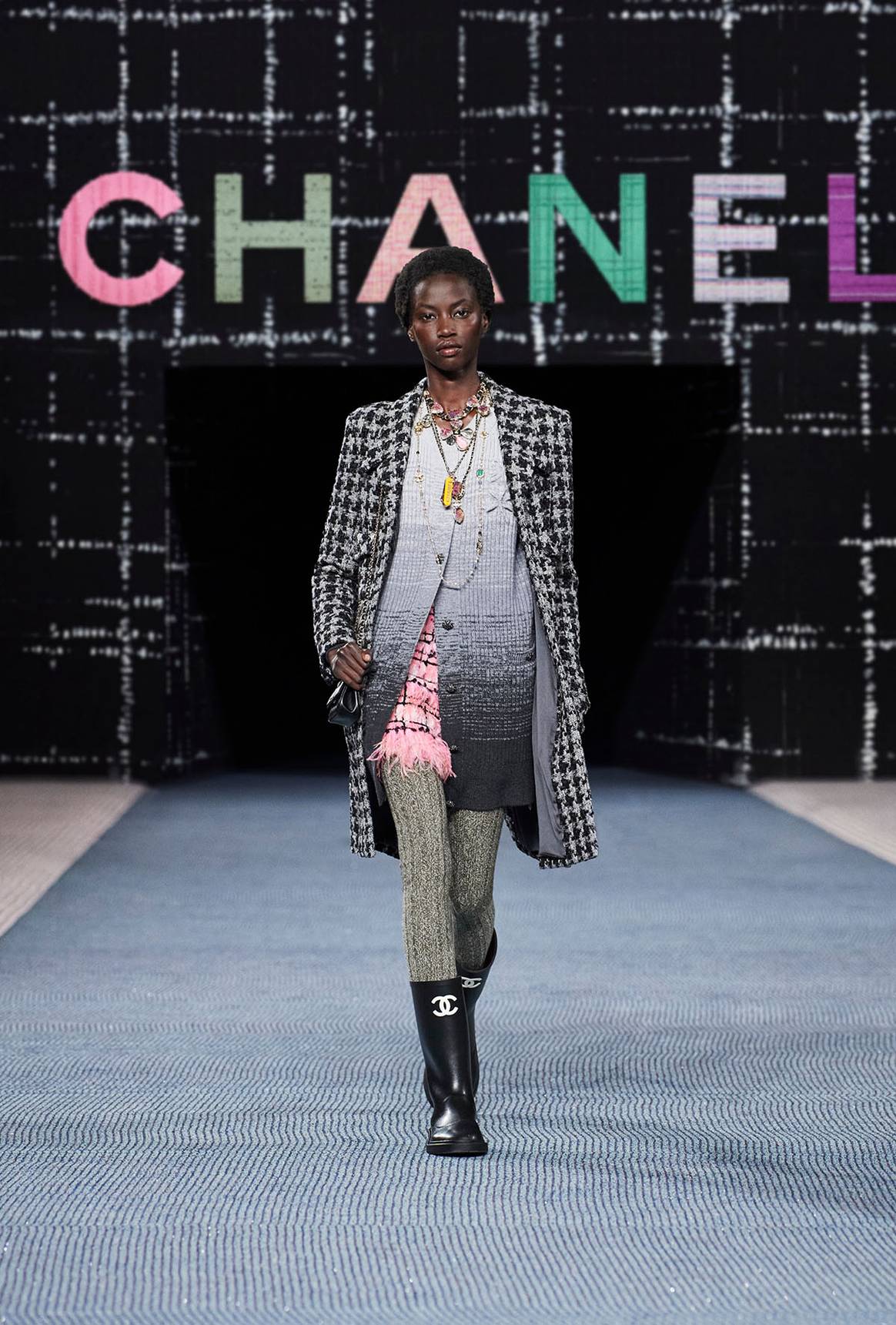 Photo Credits: Chanel, colección prêt-à-porter Otoño-Invierno 2022/2023 FW22.