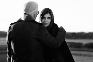 Carine Roitfeld convie les grands noms de la mode à un défilé sur Youtube