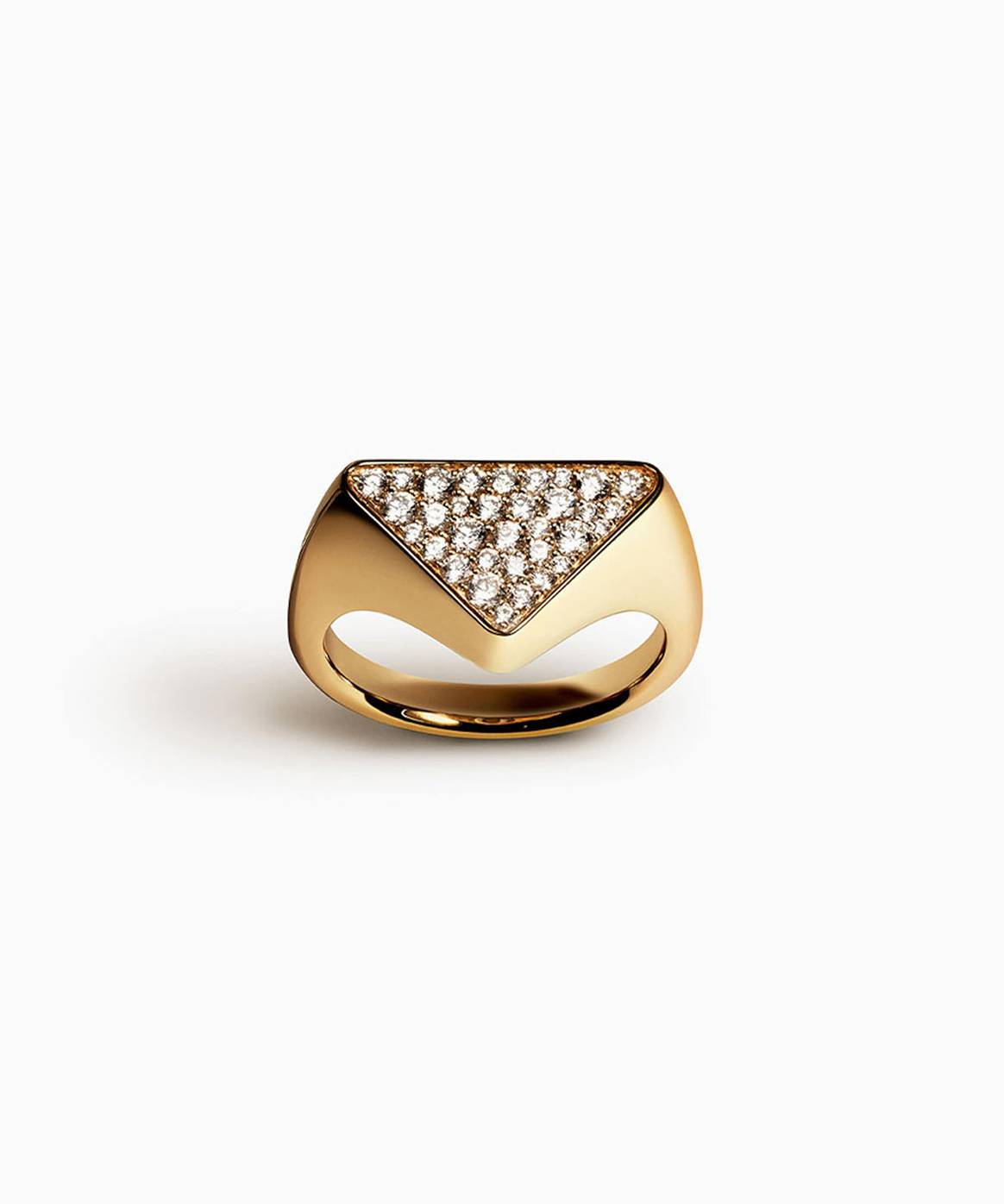 Photo Credits: Prada “Eternal Gold”, primera colección de alta joyería de Prada.