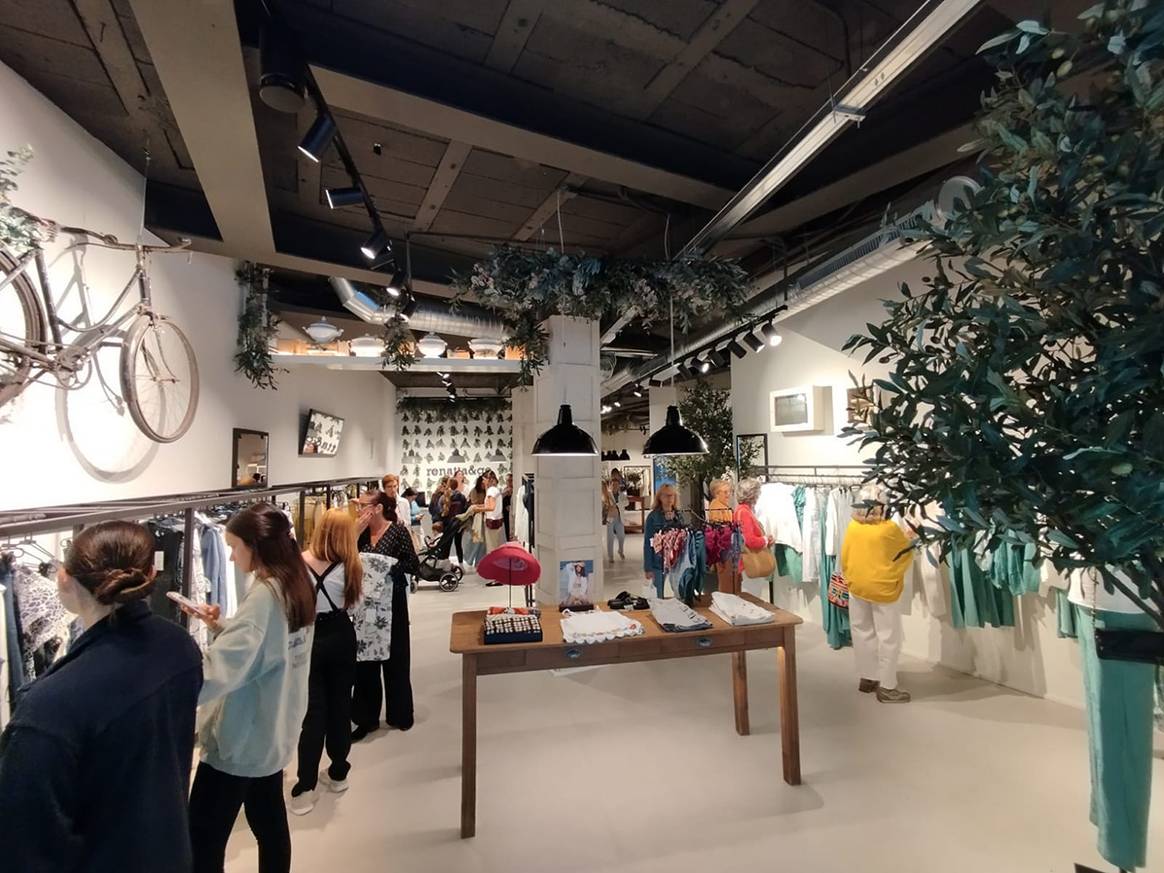 Tienda de Renatta&go en el número 2 de la avenida del Gran Capitán de Córdoba (España).