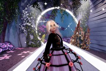 Roblox launches digital designer showcase in collaboration with Karlie Kloss