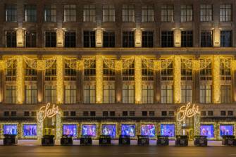 Retail footfall divides as off-price gains and department stores tread water