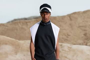 Vidéo: La collection SS22 de Burberry à PFW