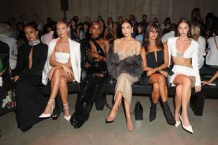  À Londres, les nouveaux talents de la mode s'arrachent les influenceurs