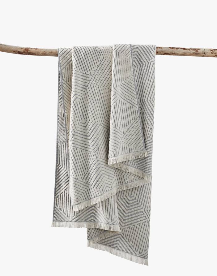 Coyuchi® Zuma Organic Cotton Beach Towel | Madewell