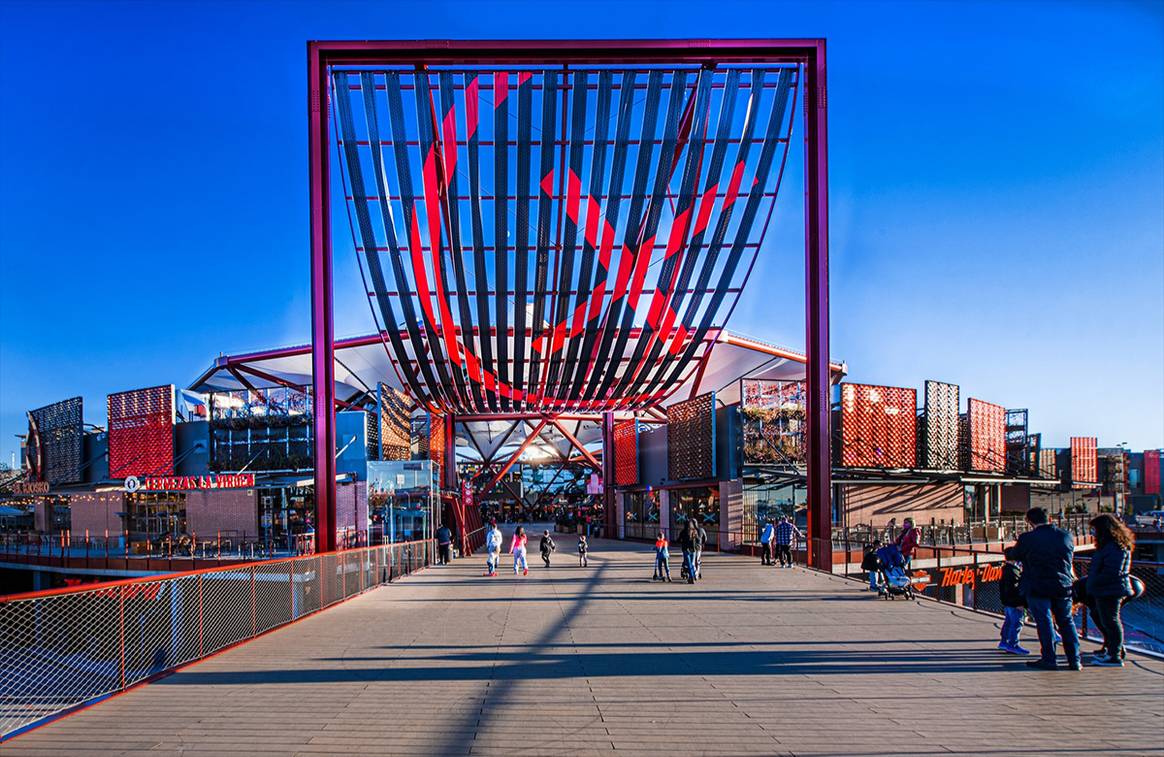 Photo Credits: Exterior del centro comercial y de ocio X-Madrid. X-Madrid, página oficial de Facebook.